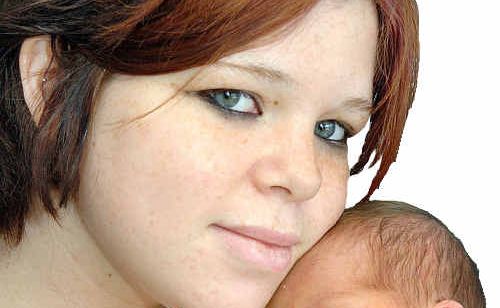 Zoe Gough in hospital when she gave birth to her baby girl. Zoe Gough in hospital when she gave birth to her baby girl.